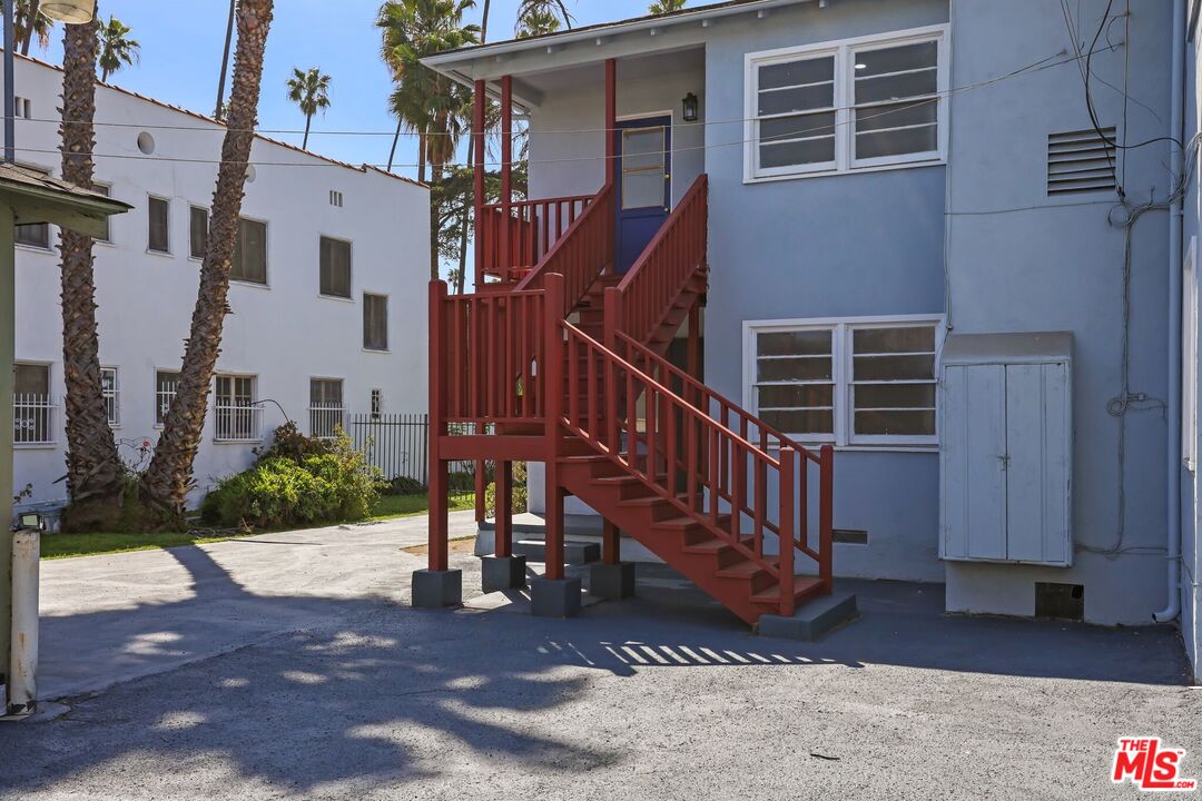 4409 Victoria Park Dr