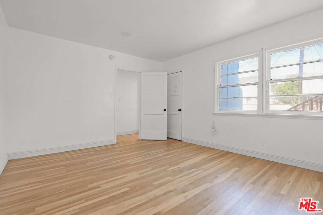 4409 Victoria Park Dr