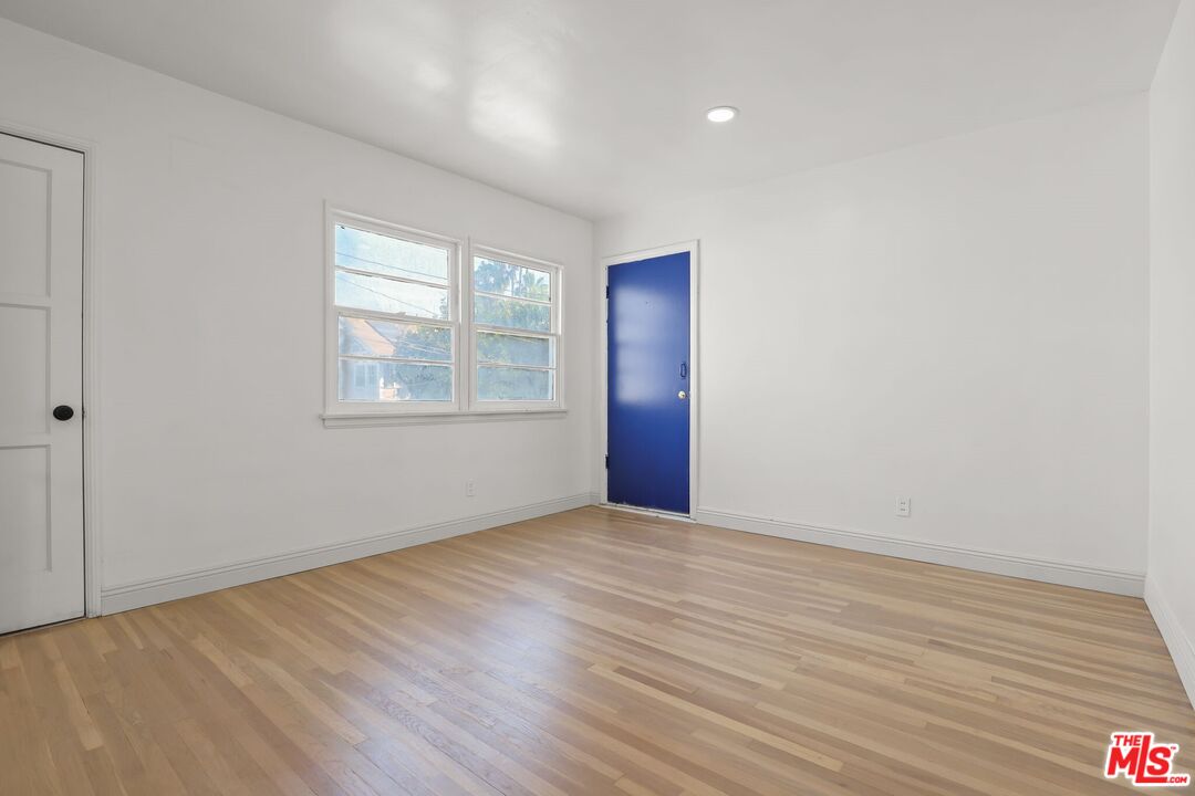 4409 Victoria Park Dr