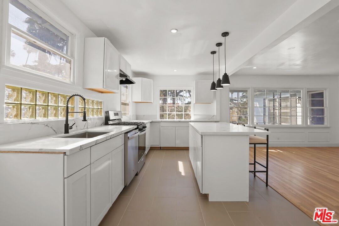 4409 Victoria Park Dr