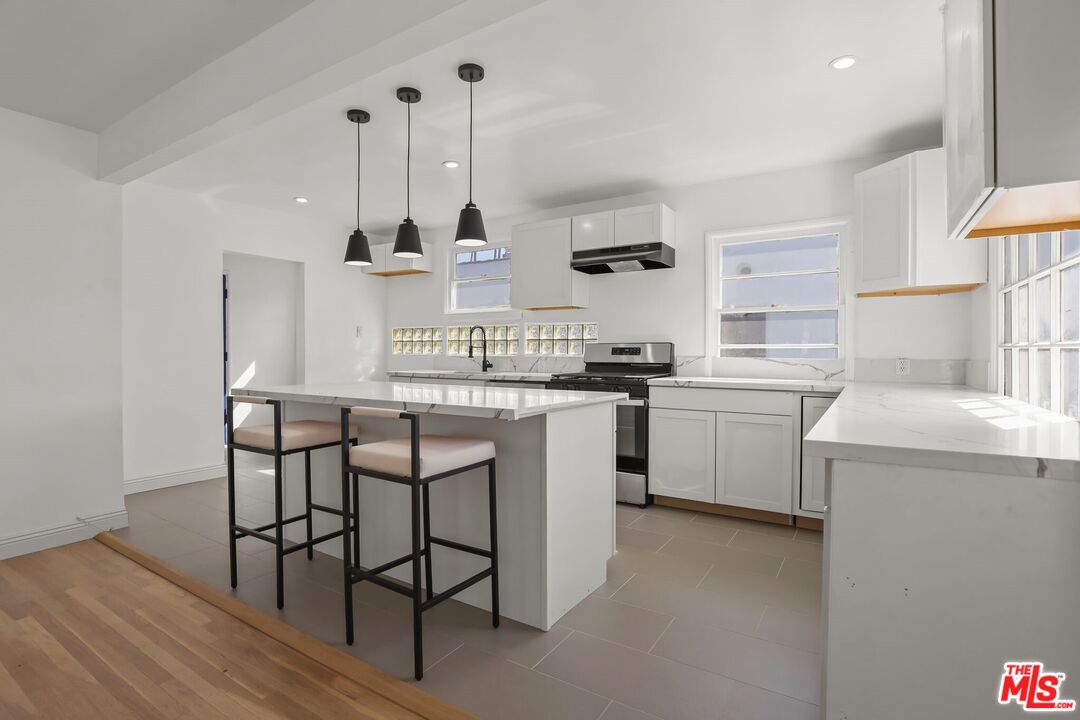 4409 Victoria Park Dr