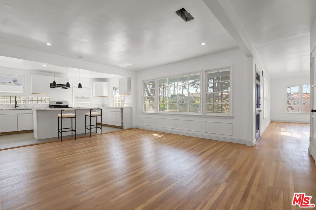 4409 Victoria Park Dr