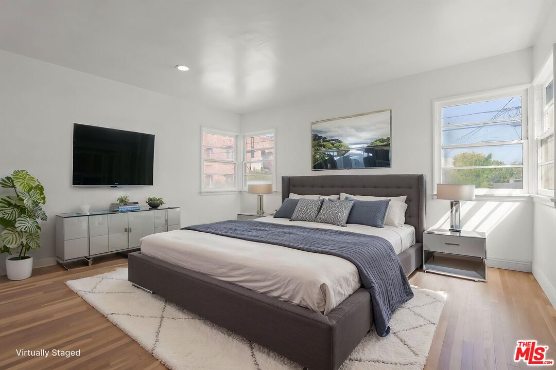 4411 Victoria Park Dr