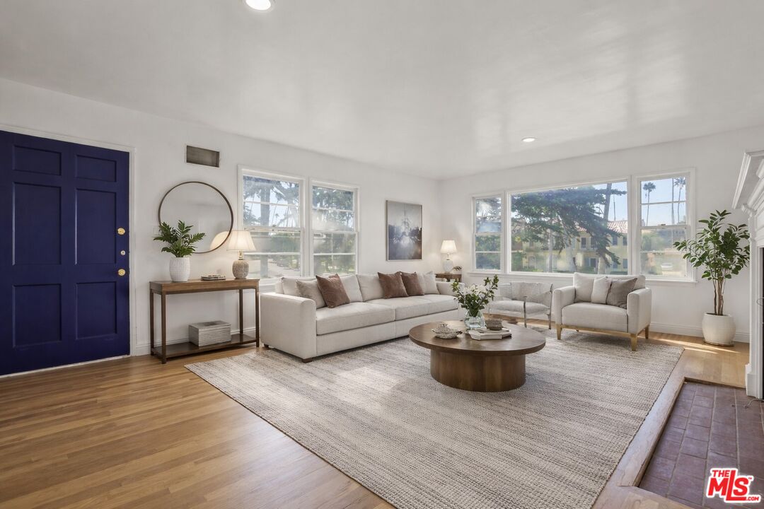 4411 Victoria Park Dr