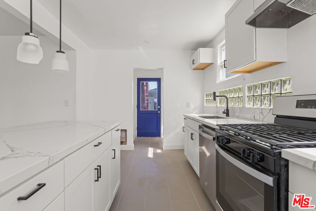 4409 Victoria Park Dr