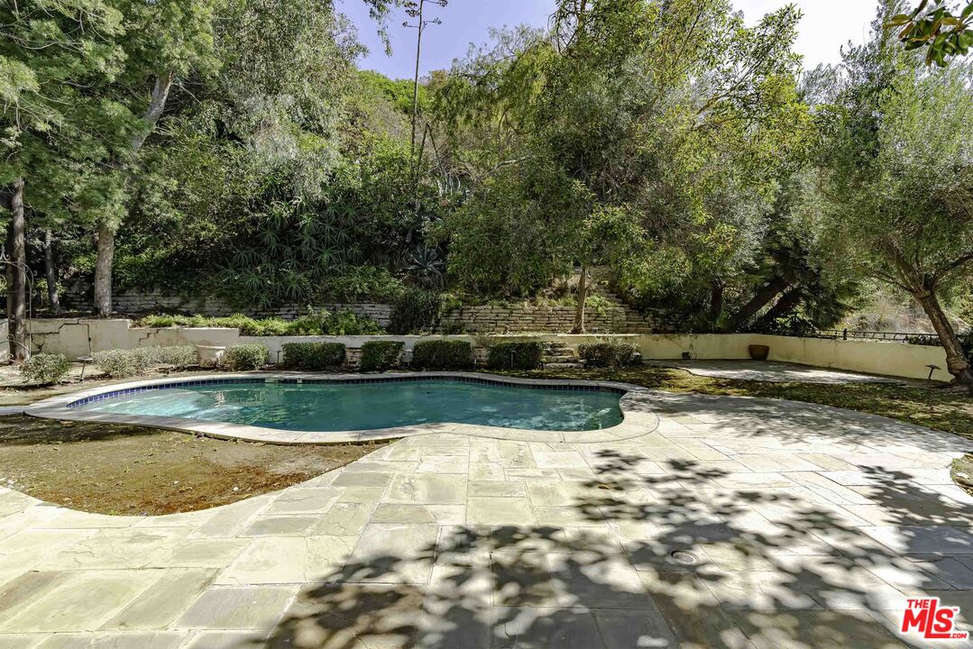 2250 Betty Ln
