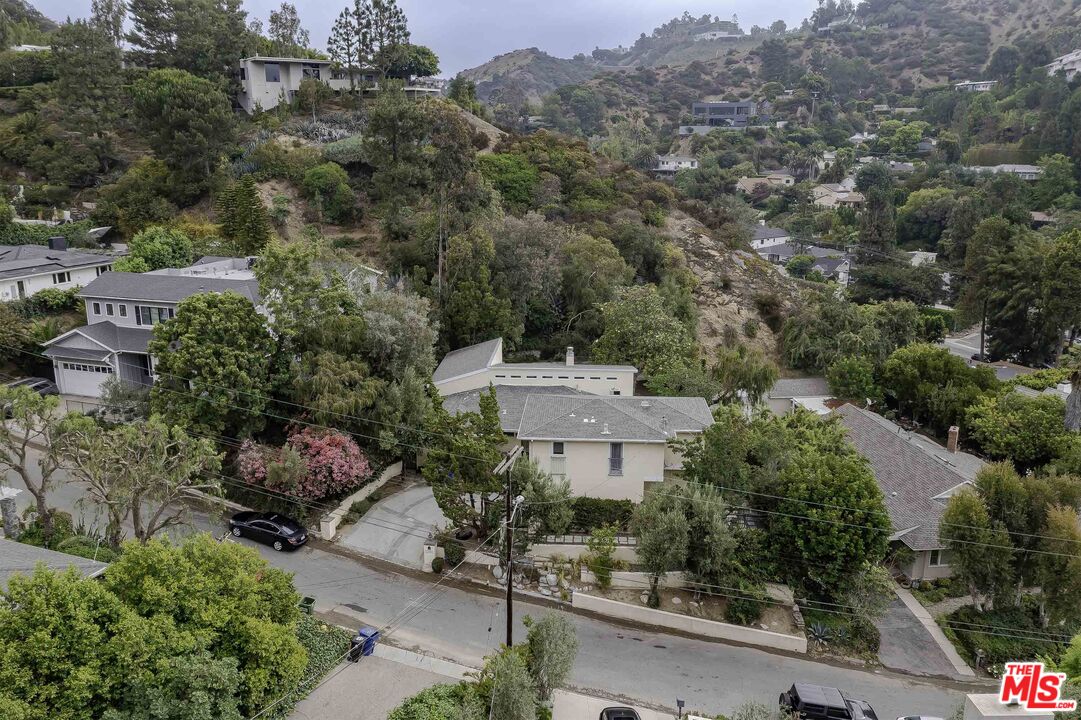2250 Betty Ln