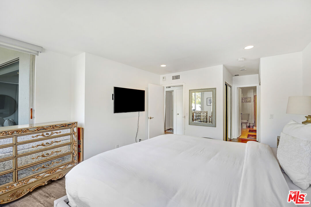 7250 Franklin Ave Unit: 503