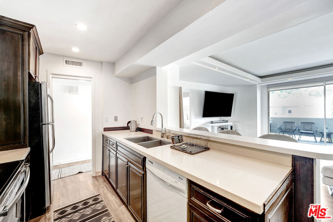 7250 Franklin Ave Unit: 503