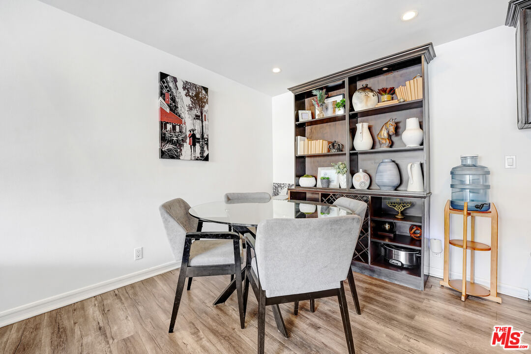 7250 Franklin Ave Unit: 503