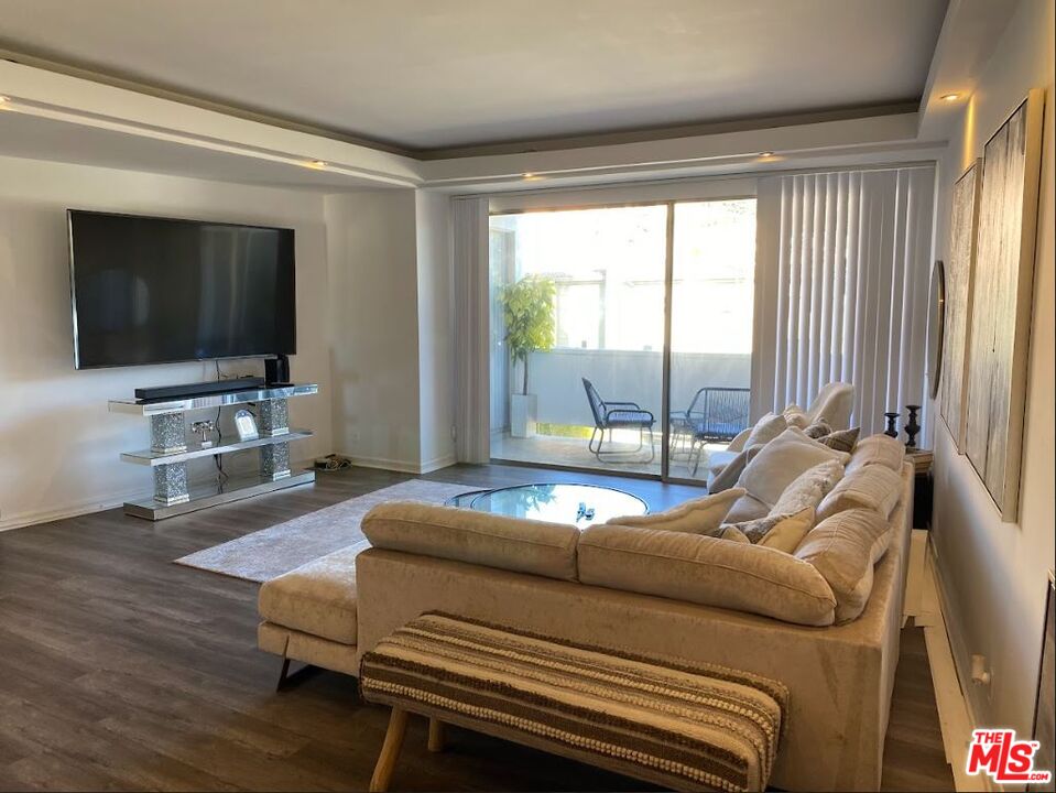 7250 Franklin Ave Unit: 503