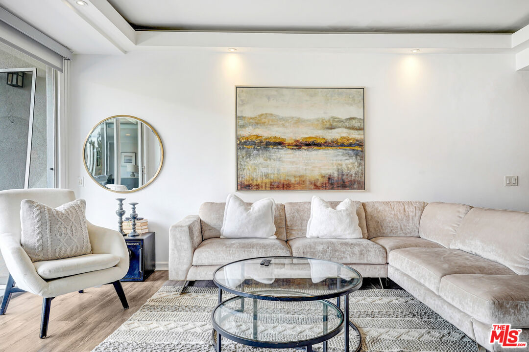 7250 Franklin Ave Unit: 503
