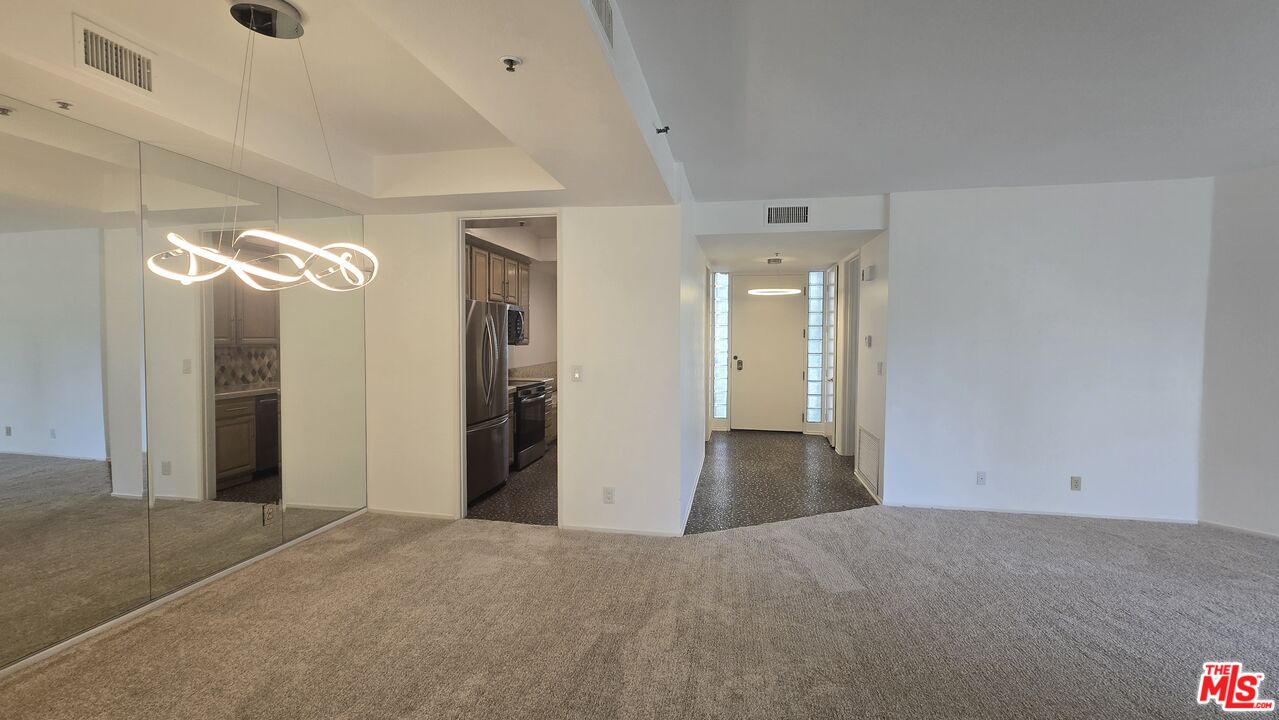 2131 Century Park Ln Unit: 212