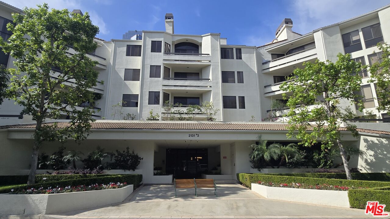 2131 Century Park Ln Unit: 212