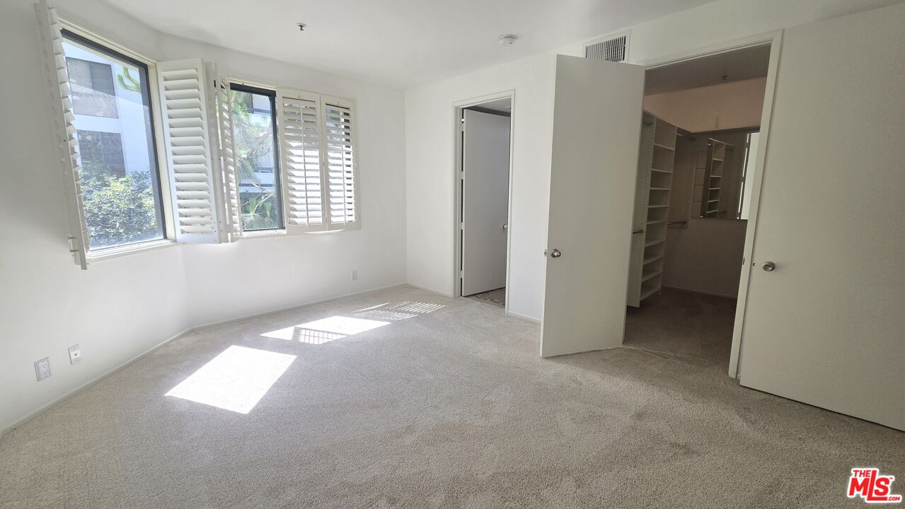2131 Century Park Ln Unit: 212