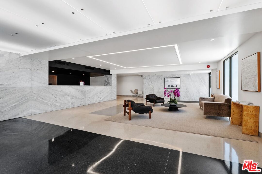 818 N Doheny Dr Unit: 606