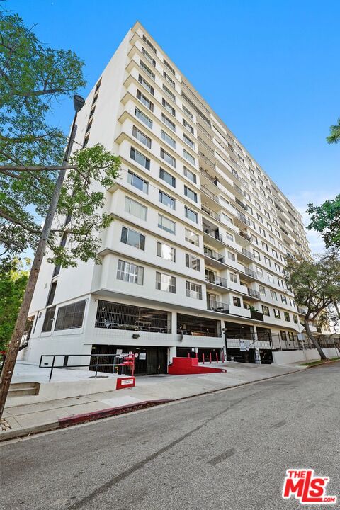 818 N Doheny Dr Unit: 606