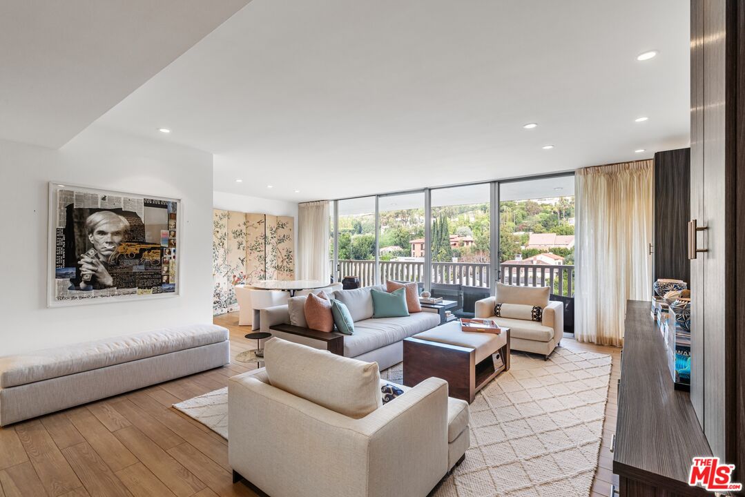 9255 Doheny Rd Unit: 703