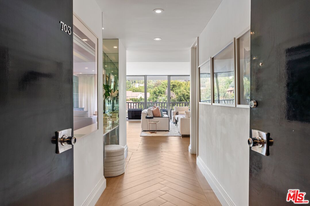 9255 Doheny Rd Unit: 703