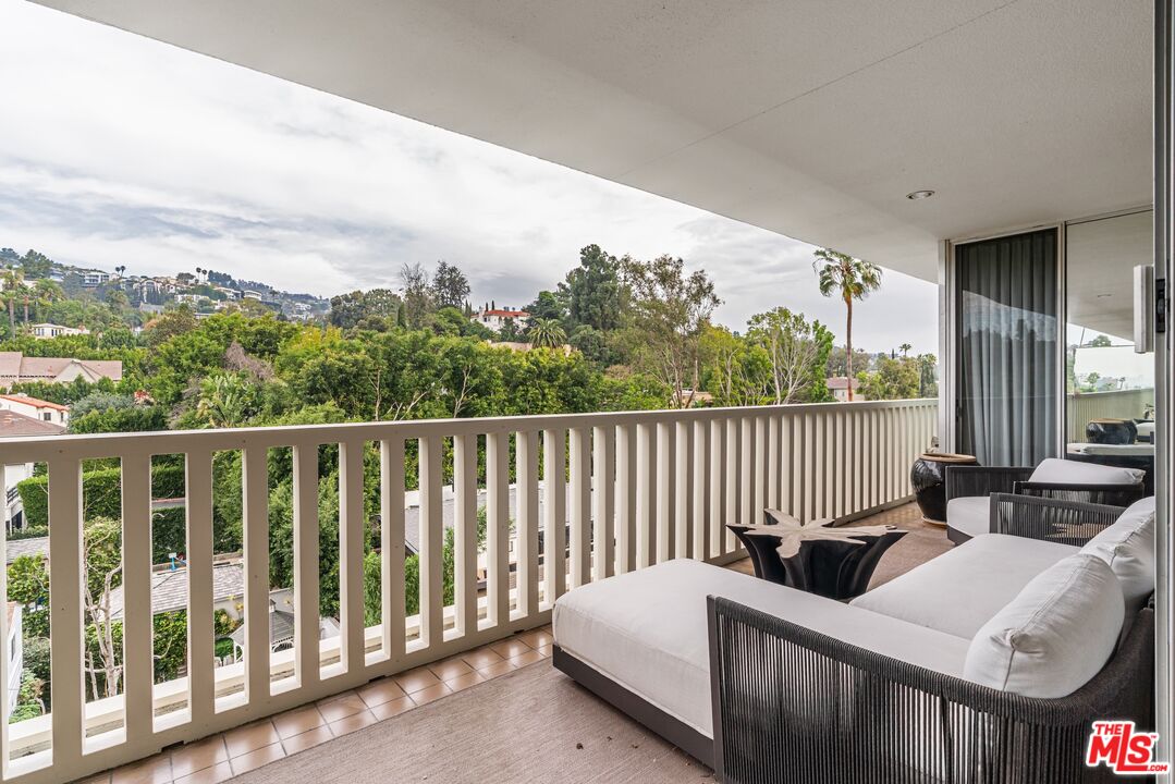 9255 Doheny Rd Unit: 703