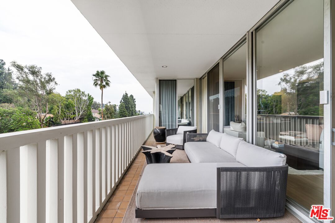 9255 Doheny Rd Unit: 703