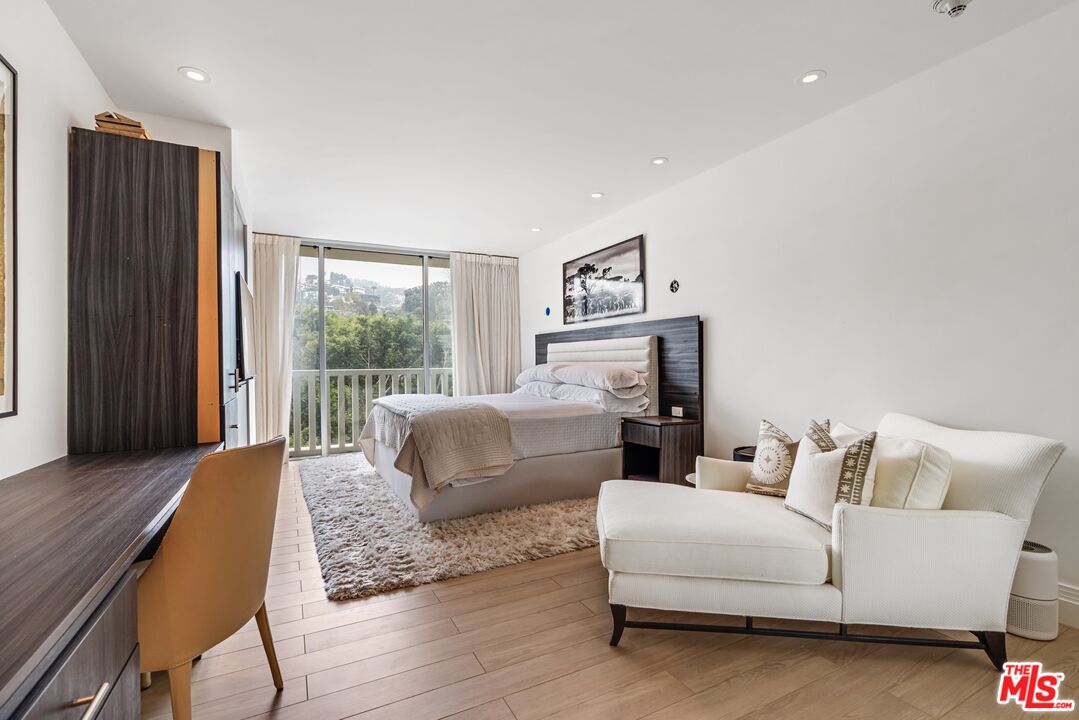 9255 Doheny Rd Unit: 703