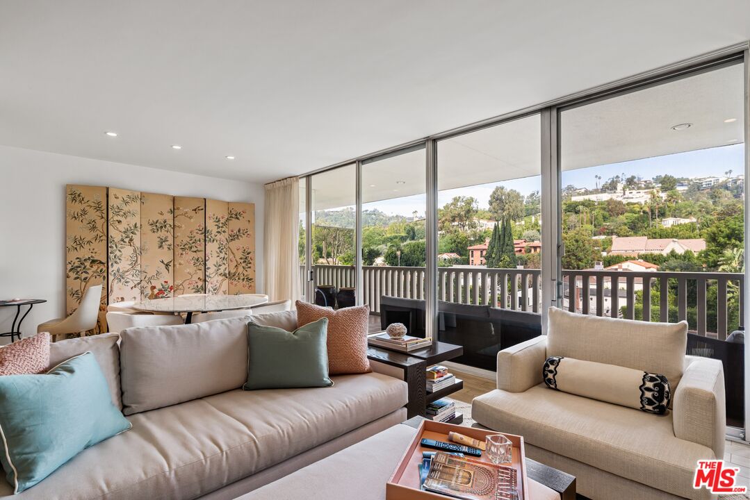 9255 Doheny Rd Unit: 703