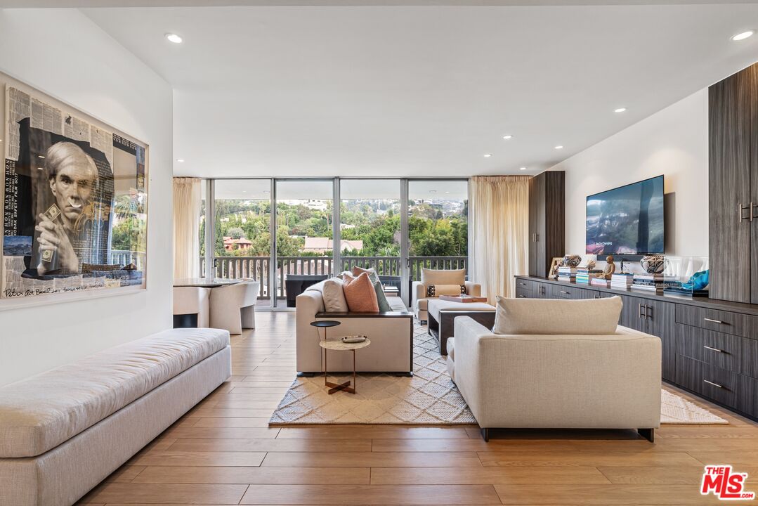 9255 Doheny Rd Unit: 703