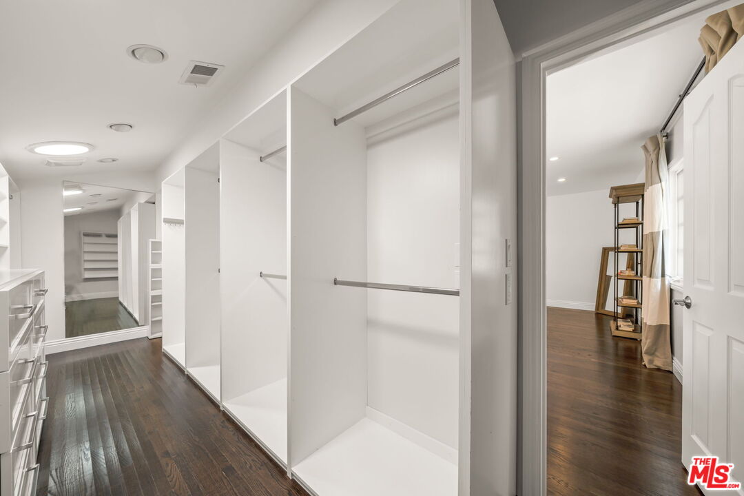 9023 Alto Cedro Dr