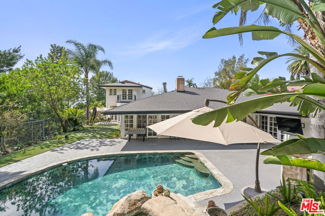 9023 Alto Cedro Dr