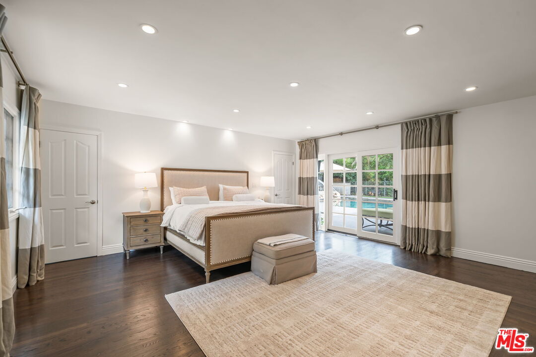 9023 Alto Cedro Dr