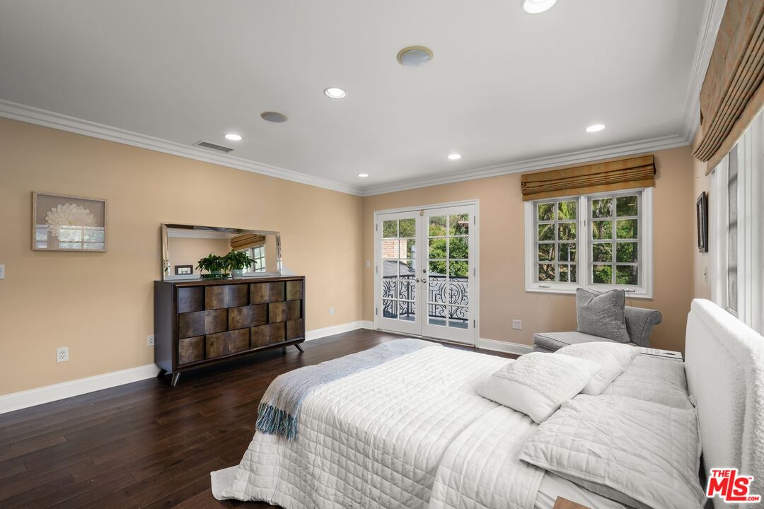 9023 Alto Cedro Dr