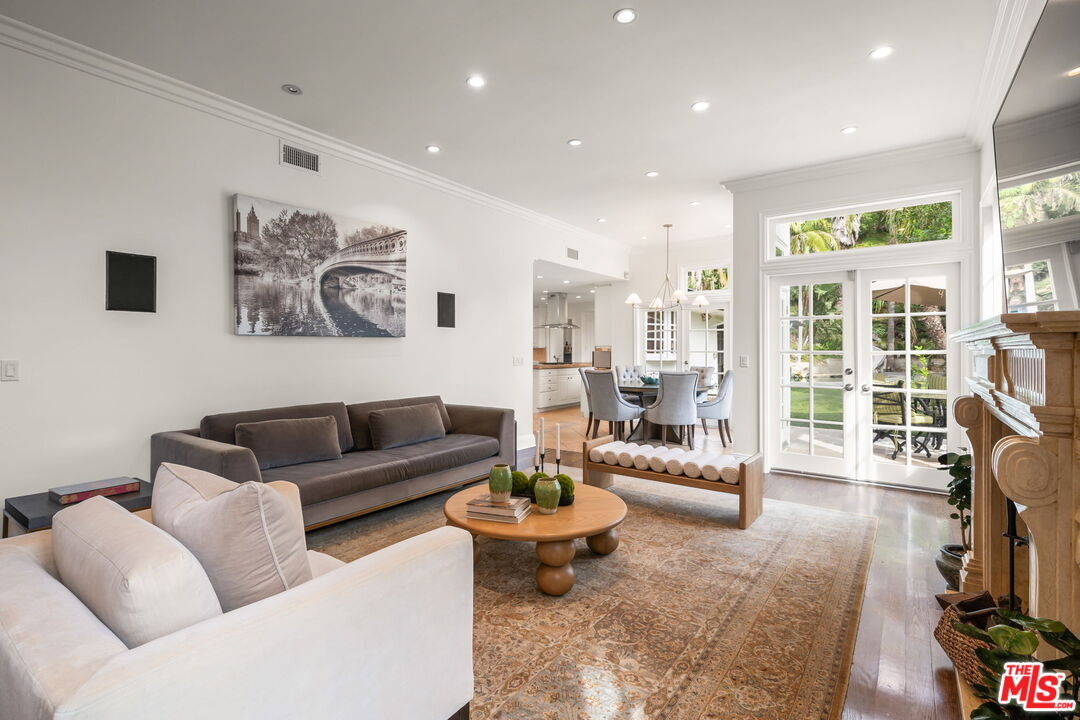 9023 Alto Cedro Dr