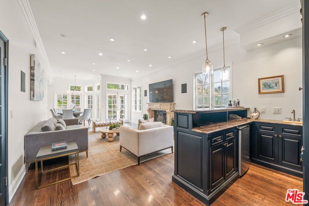 9023 Alto Cedro Dr