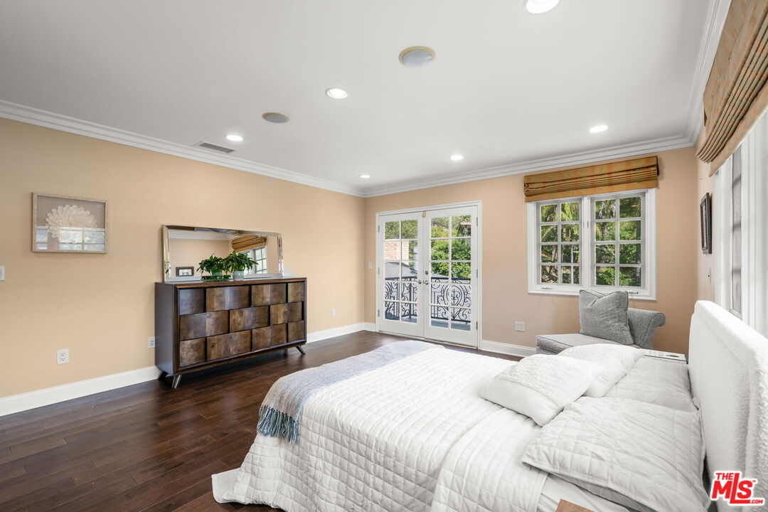 9023 Alto Cedro Dr
