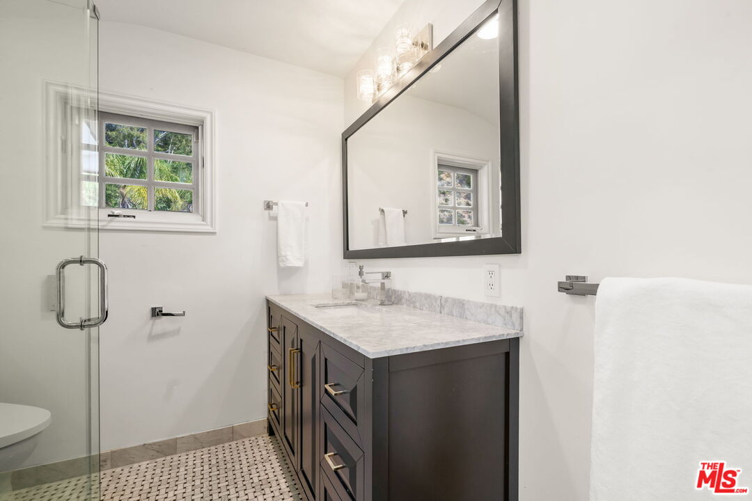 9023 Alto Cedro Dr
