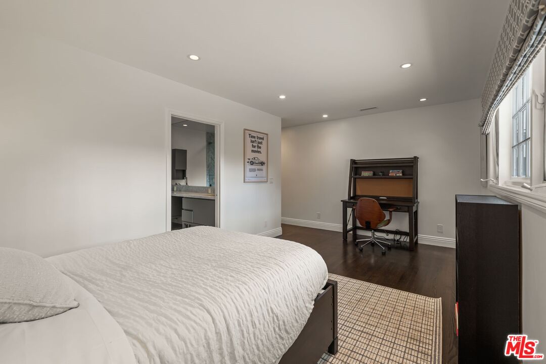 9023 Alto Cedro Dr
