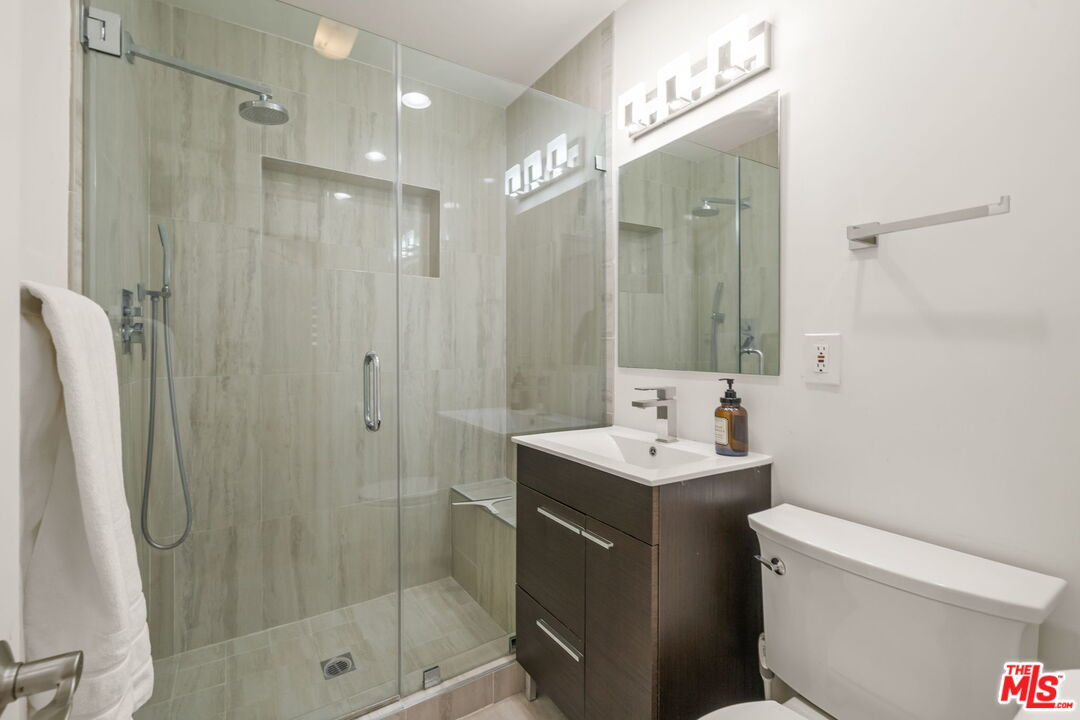 9023 Alto Cedro Dr