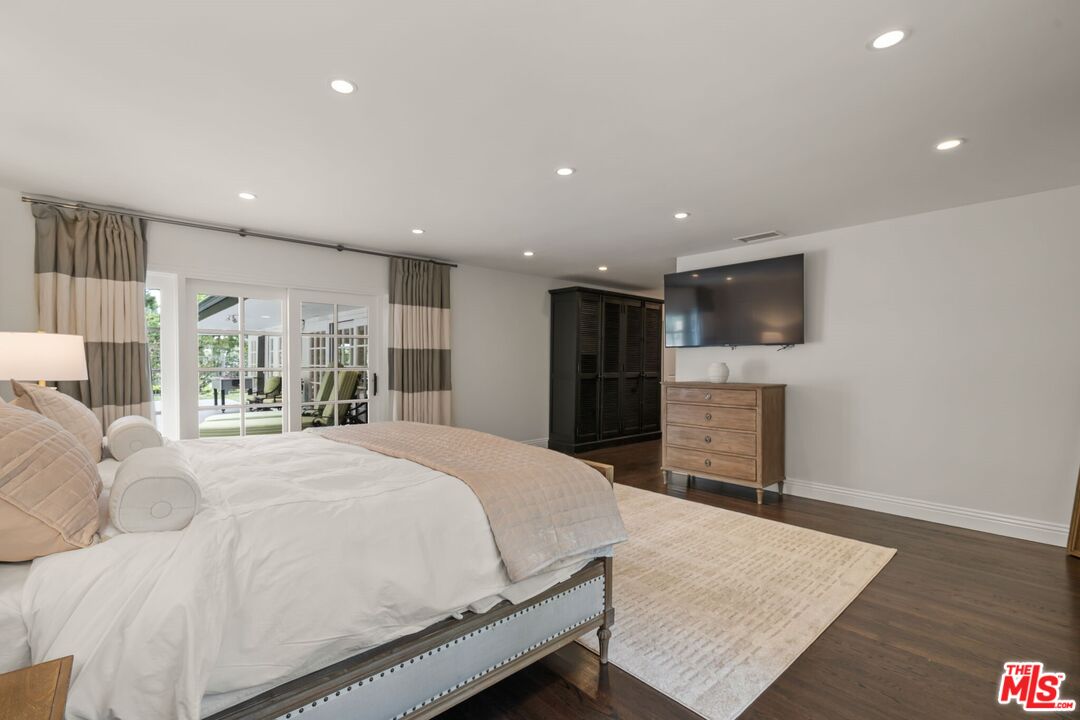 9023 Alto Cedro Dr