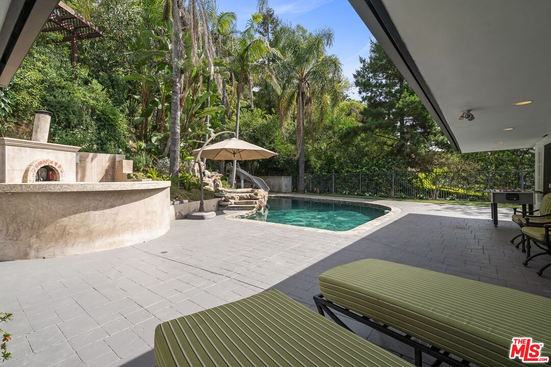 9023 Alto Cedro Dr