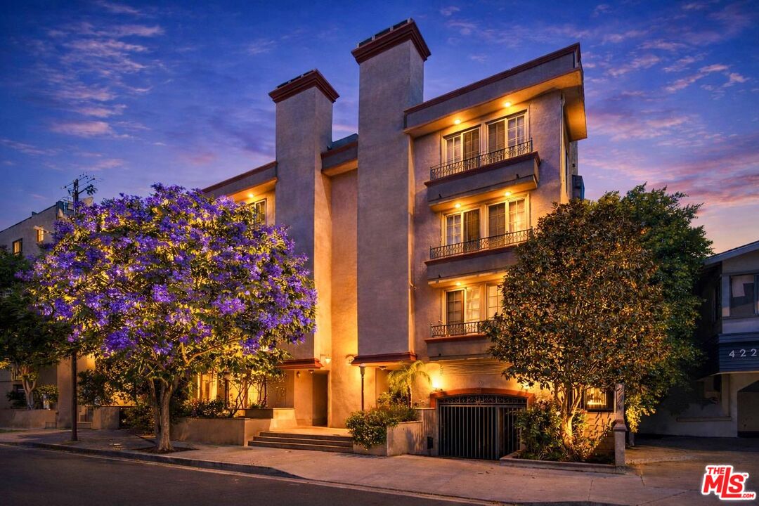 412 Arnaz Dr Unit: 7