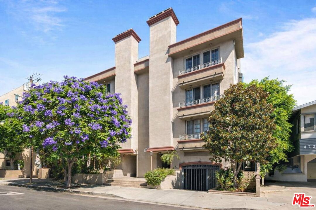 412 Arnaz Dr Unit: 7