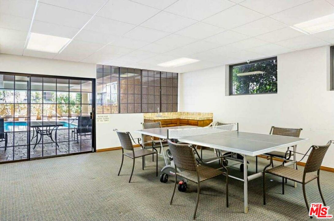 412 Arnaz Dr Unit: 7