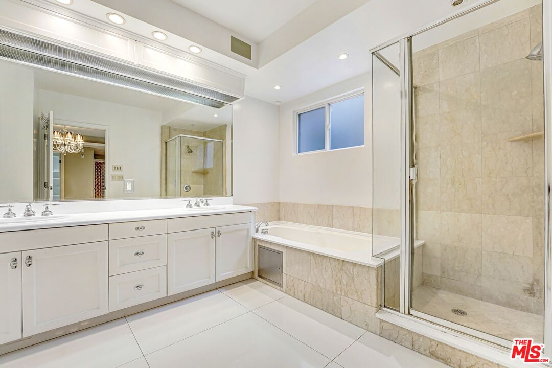 11921 Dorothy St Unit: 102