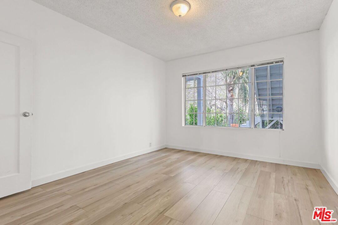 1174 S Highland Ave