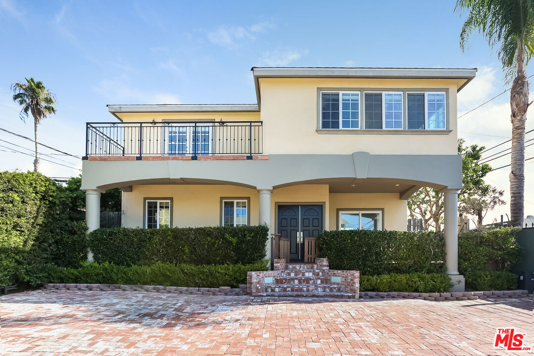 252 HAMPTON DR Unit: E