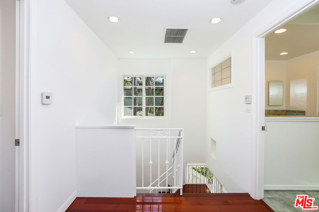252 HAMPTON DR Unit: E
