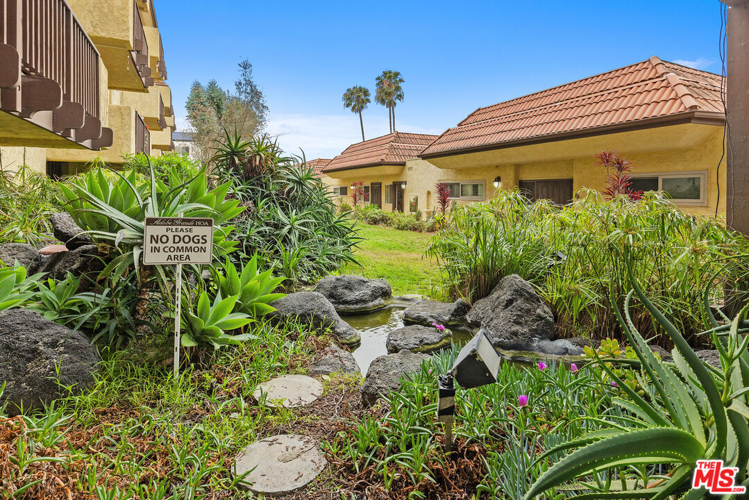 5950 Buckingham Pkwy Unit: 305