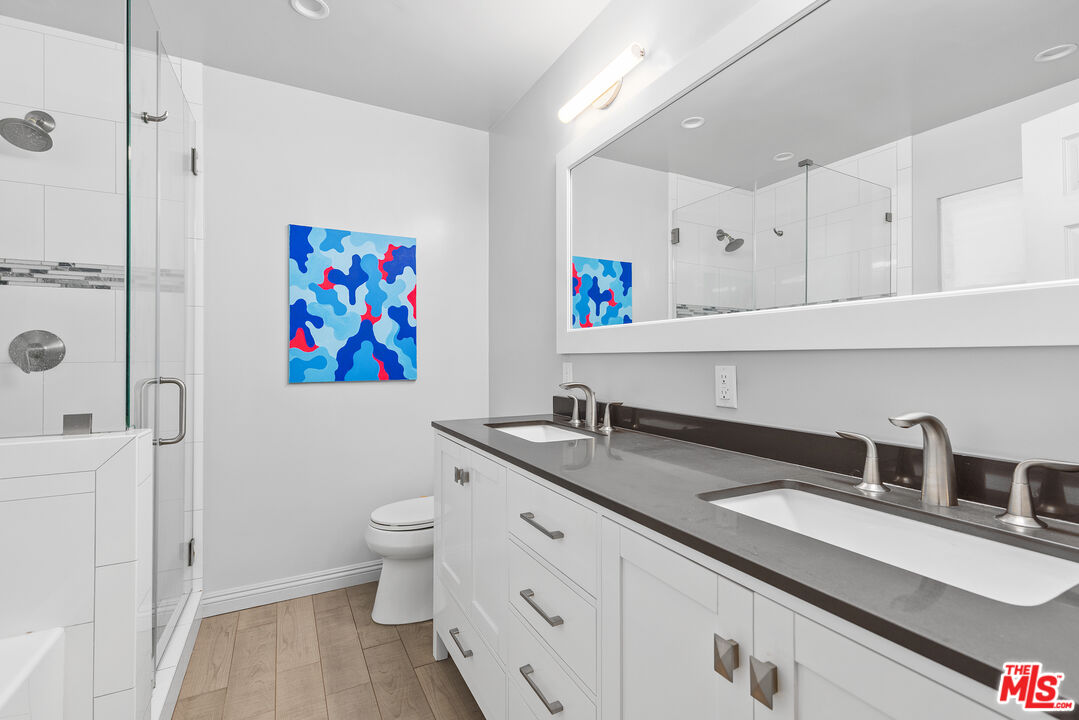 5950 Buckingham Pkwy Unit: 305