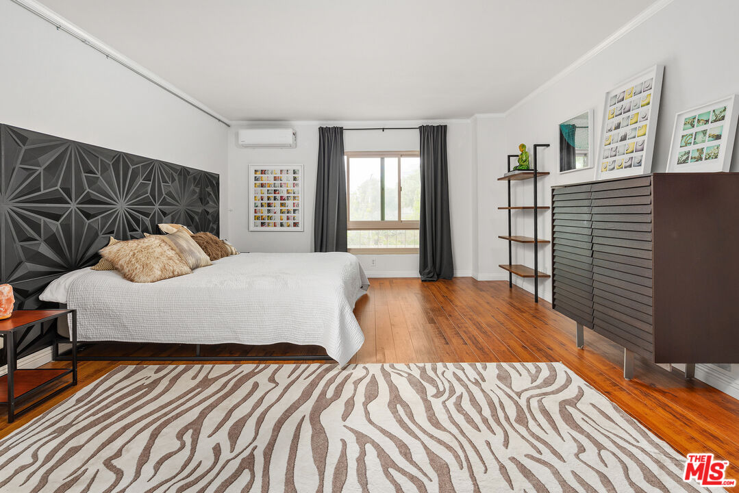 5950 Buckingham Pkwy Unit: 305